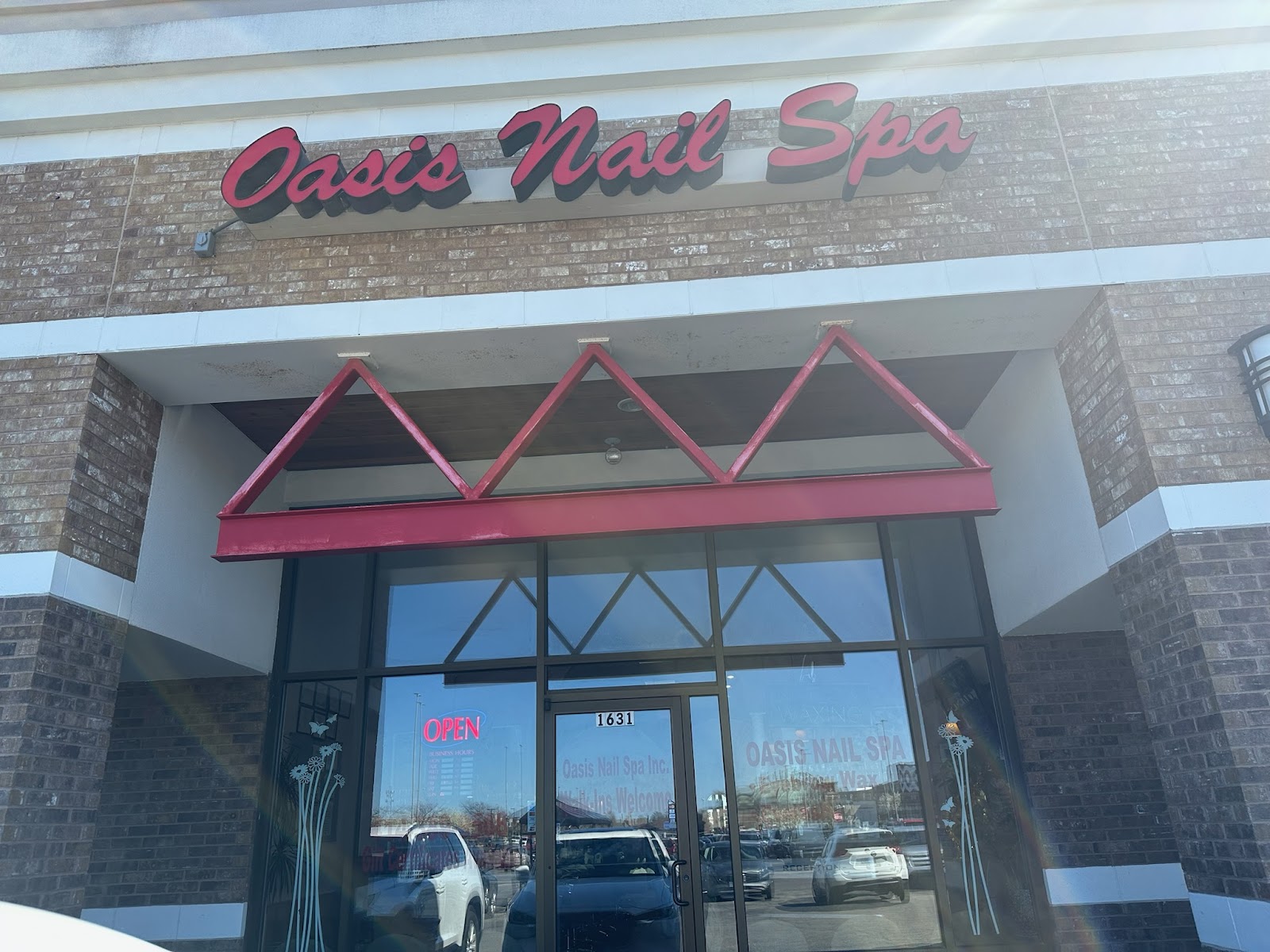 MKE Oasis Nail Spa nail photo 7